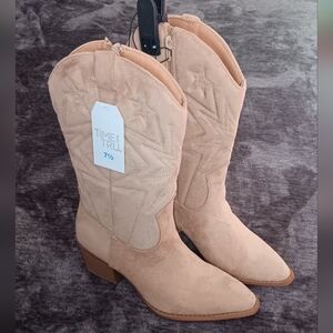NWT Time and Tru Women's Faux Suede Embroidered Western Boots Size: 7.5